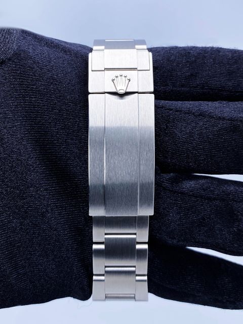 Rolex Submariner 116610 LN Image 6